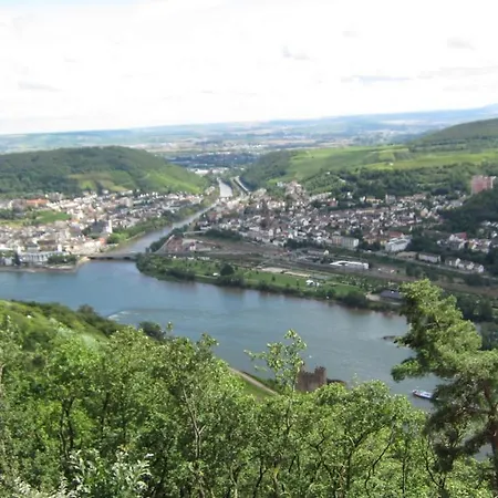 クローネ リューデスハイム 2*