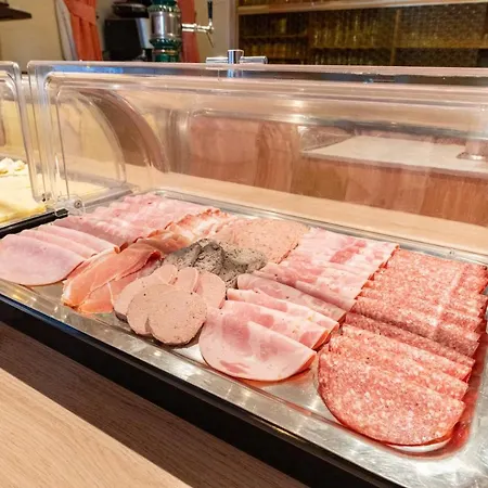 ホテル クローネ リューデスハイム 2*