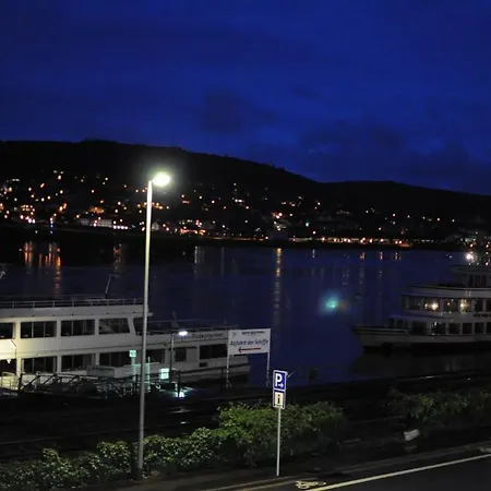 クローネ リューデスハイム 2* リューデスハイム・アム・ライン